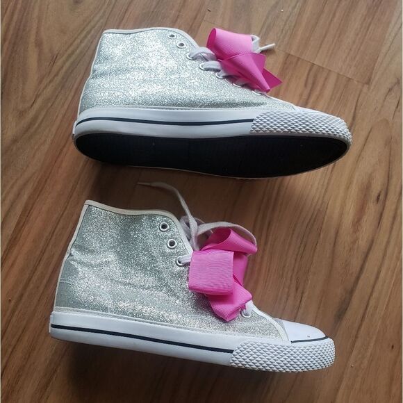 Jojo Siwa | Shoes - size 4.5 - Picture 3 of 12